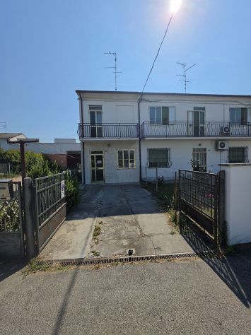 casa indipendente in vendita a Tresignana in zona Formignana