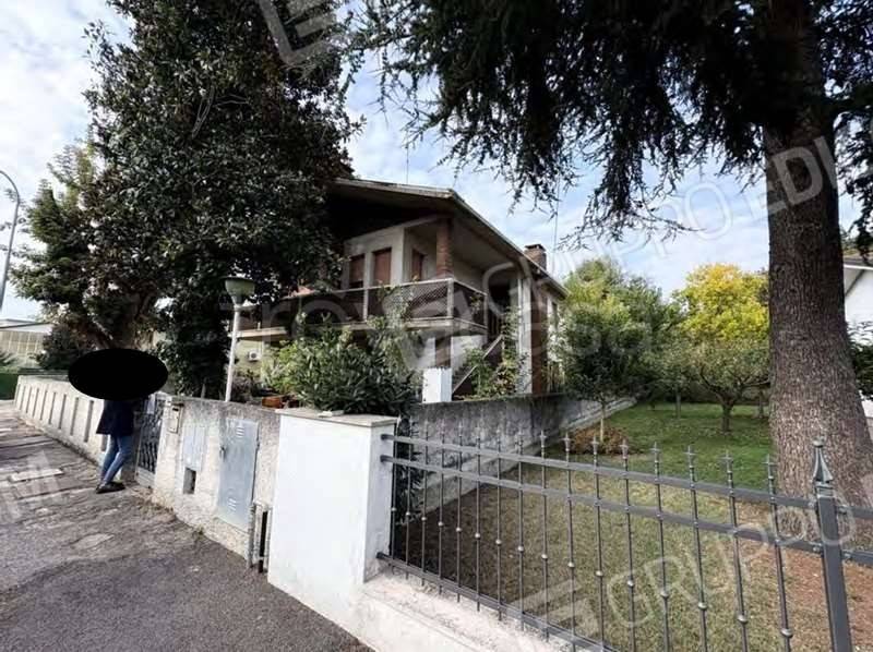 casa indipendente in vendita a Tresignana in zona Tresigallo