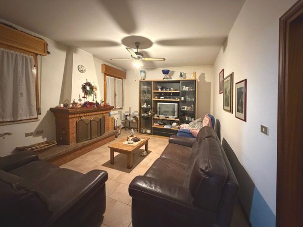 casa indipendente in vendita a Tresignana in zona Formignana