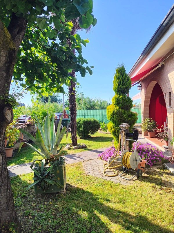 casa indipendente in vendita a Tresignana in zona Formignana