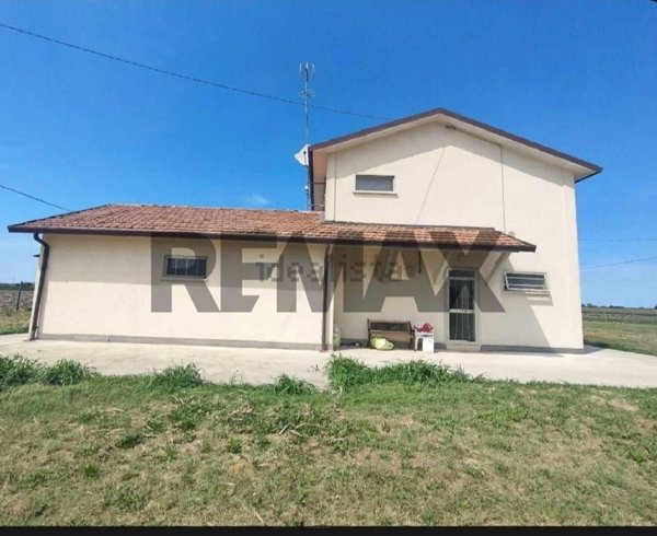 casa indipendente in vendita a Tresignana