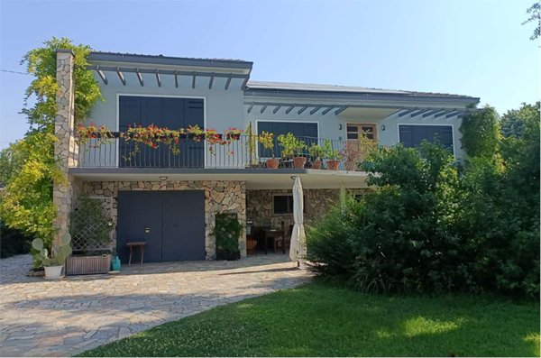 casa indipendente in vendita a Tresignana