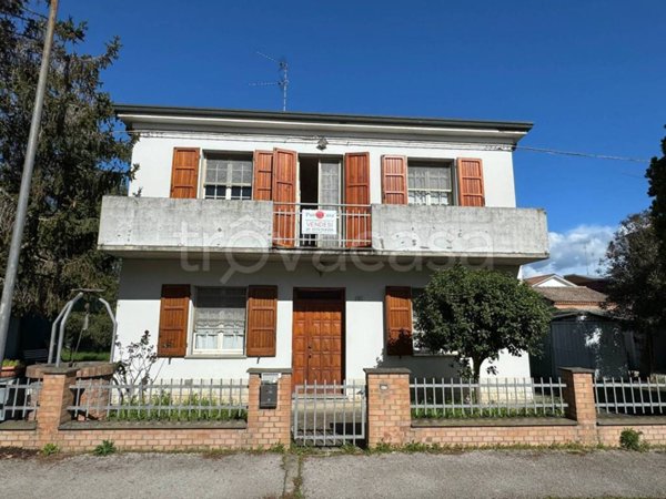 casa indipendente in vendita ad Alfonsine in zona Filo