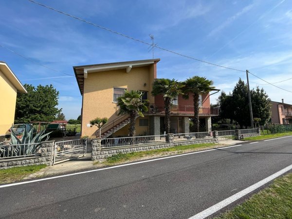 casa indipendente in vendita ad Alfonsine in zona Filo