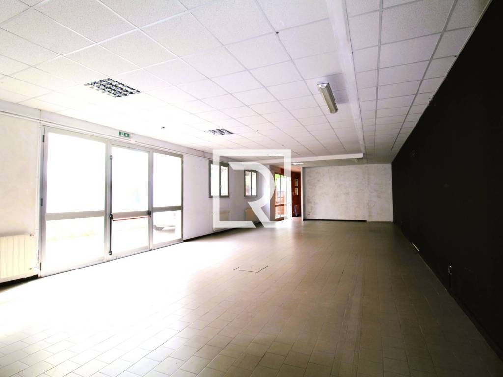 locale commerciale in vendita ad Alfonsine