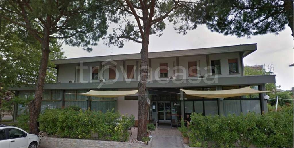 negozio in vendita ad Alfonsine