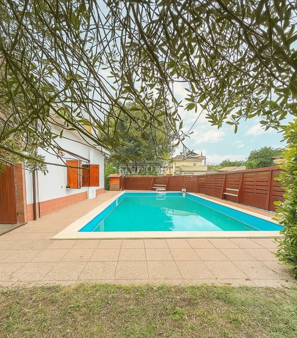 casa indipendente in vendita ad Alfonsine