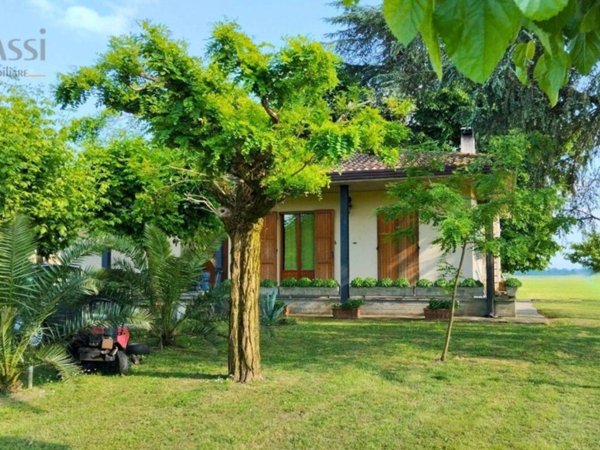 casa indipendente in vendita ad Alfonsine in zona Filo