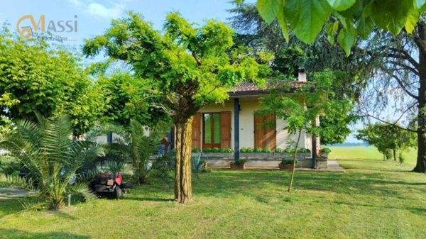 casa indipendente in vendita ad Alfonsine in zona Filo