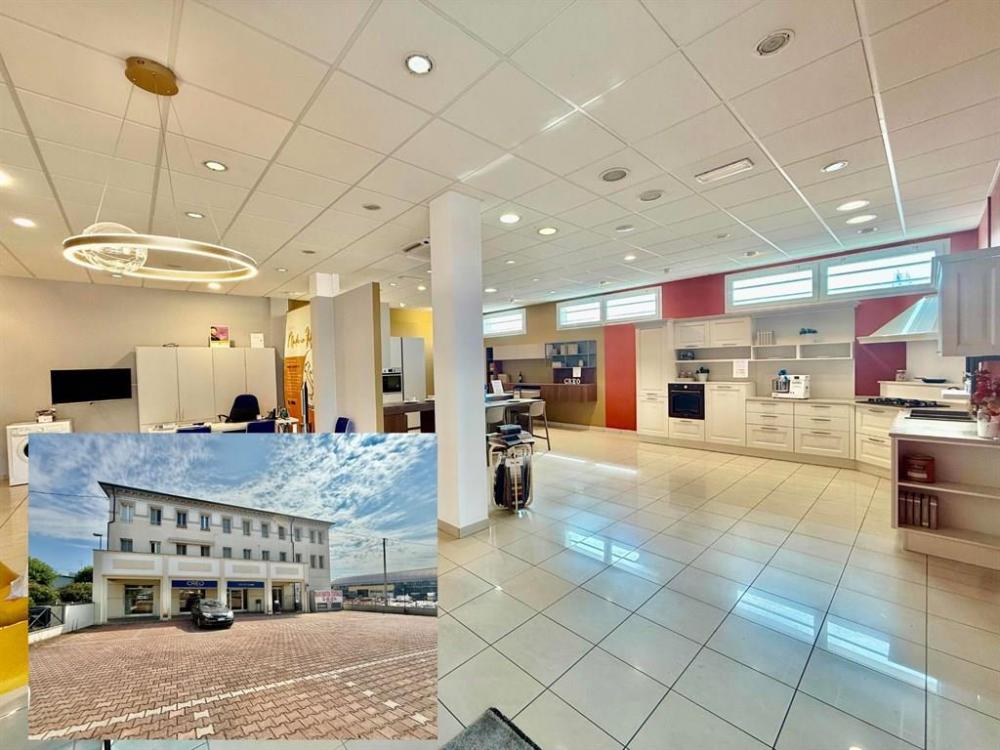 locale commerciale in vendita ad Alfonsine