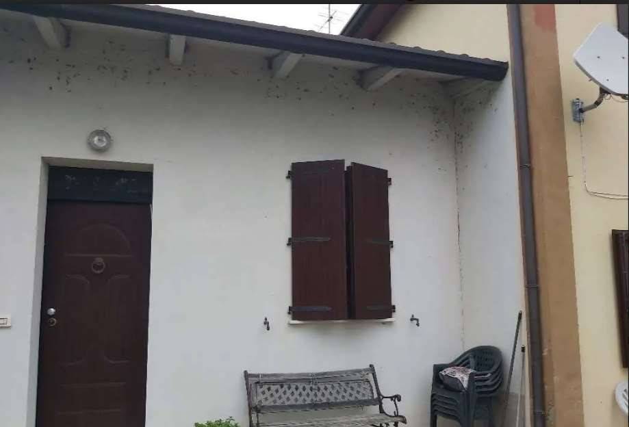 appartamento in vendita ad Alfonsine in zona Longastrino