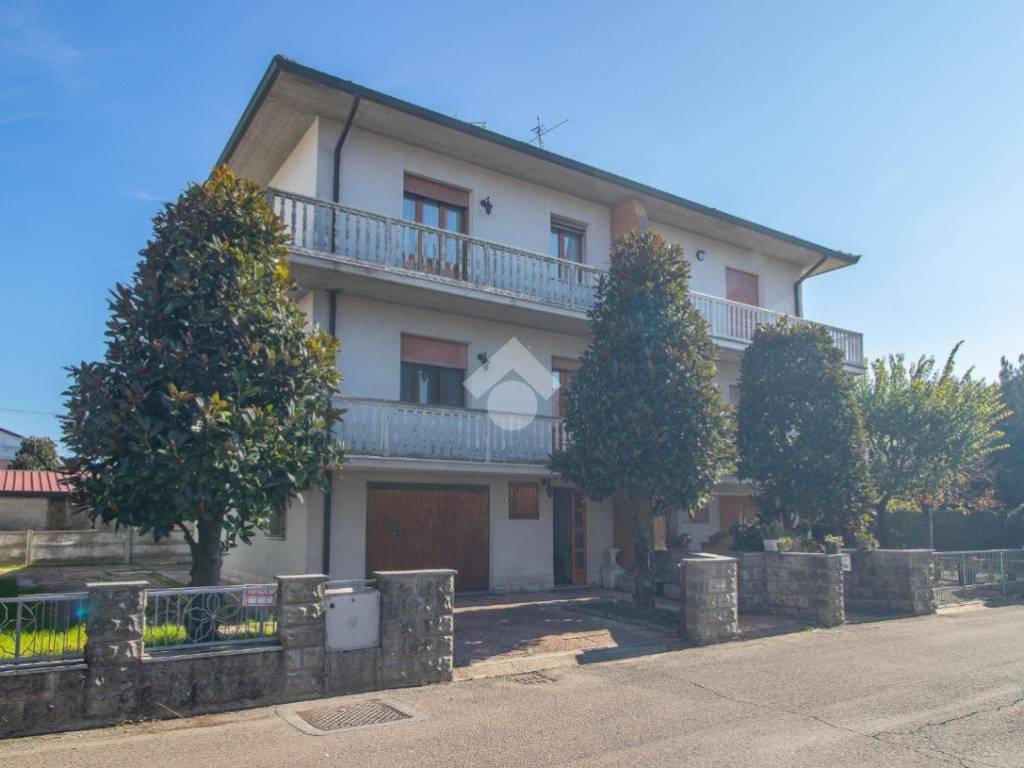 casa indipendente in vendita ad Alfonsine