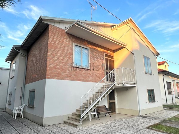 casa indipendente in vendita ad Alfonsine in zona Filo