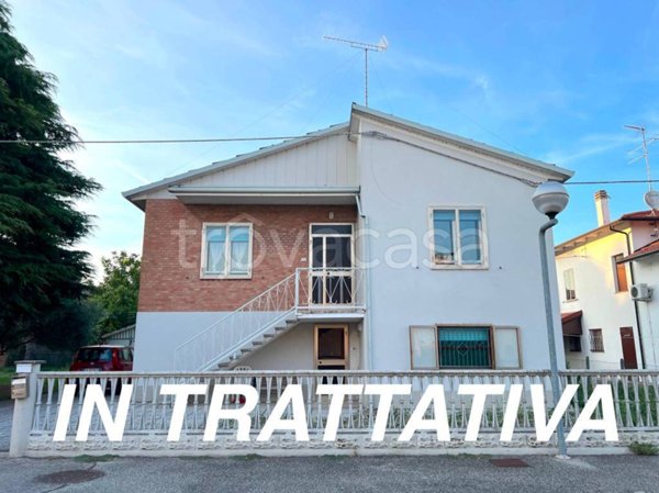 casa indipendente in vendita ad Alfonsine in zona Filo