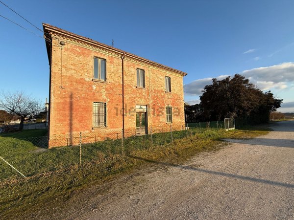 casa indipendente in vendita ad Alfonsine in zona Filo
