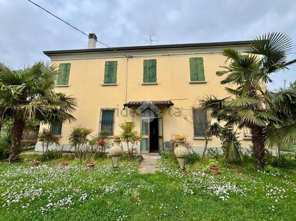 casa indipendente in vendita ad Alfonsine in zona Borgo Seganti