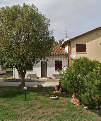 appartamento in vendita ad Alfonsine in zona Longastrino