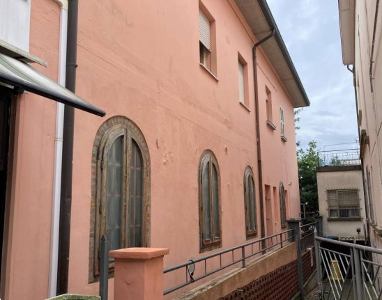 negozio in vendita ad Alfonsine