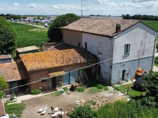casa indipendente in vendita ad Alfonsine in zona Taglio Corelli
