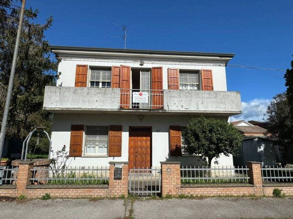 casa indipendente in vendita ad Alfonsine in zona Filo