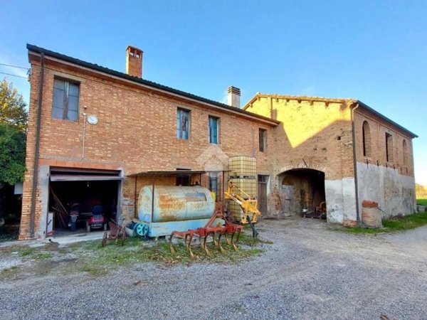 casa indipendente in vendita ad Alfonsine in zona Fiumazzo