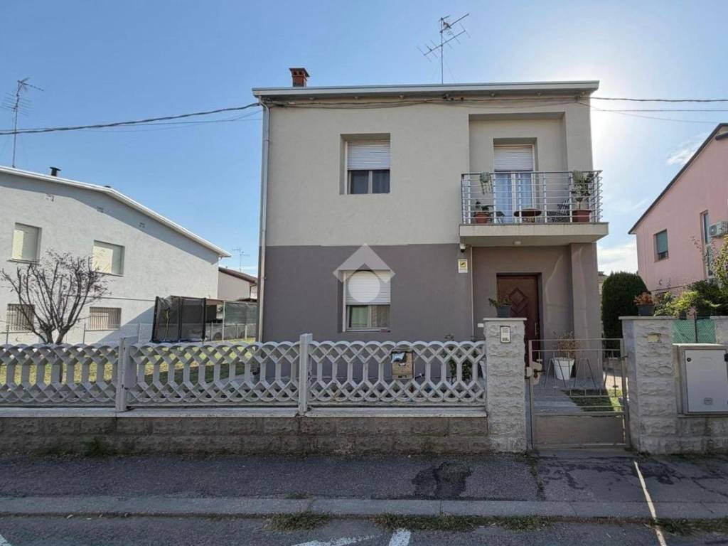 casa indipendente in vendita ad Alfonsine