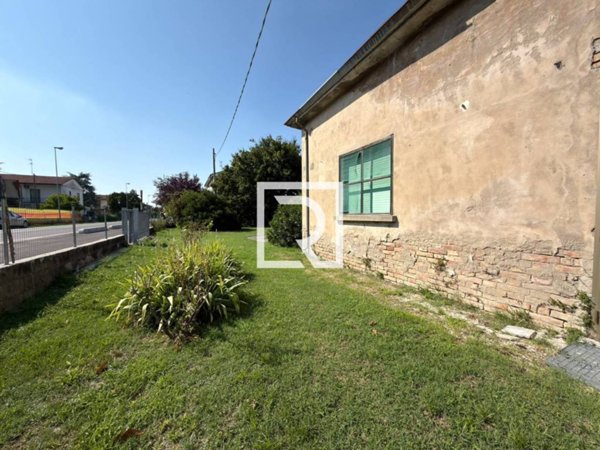 appartamento in vendita ad Alfonsine in zona Fiumazzo