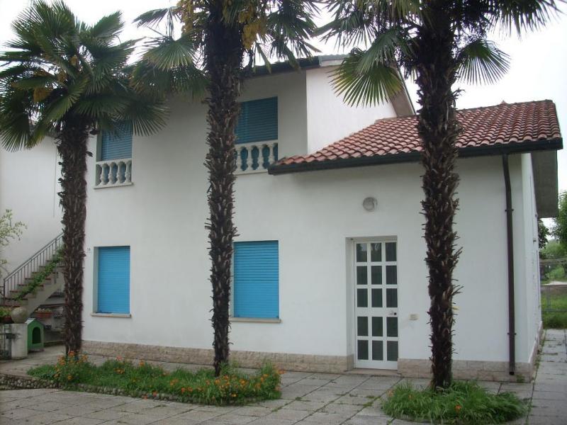 casa indipendente in vendita a Bagnacavallo in zona Villanova