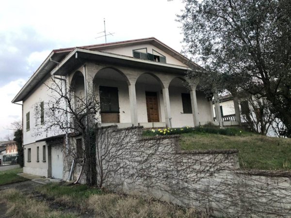 casa indipendente in vendita a Bagnacavallo