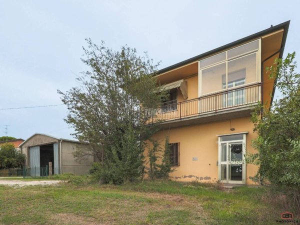 casa indipendente in vendita a Bagnacavallo in zona Villanova