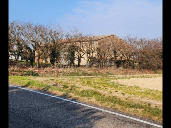 capannone in vendita a Bagnacavallo in zona Villanova