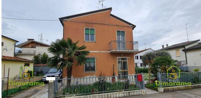 casa indipendente in vendita a Bagnacavallo in zona Masiera