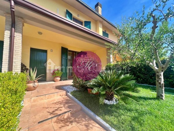 casa indipendente in vendita a Bagnacavallo in zona Glorie