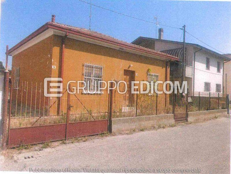 appartamento in vendita a Bagnacavallo in zona Glorie