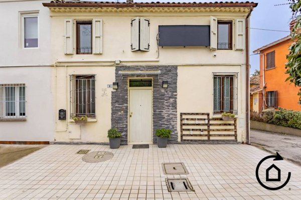 casa indipendente in vendita a Bagnacavallo in zona Villanova