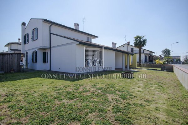 casa indipendente in vendita a Bagnacavallo