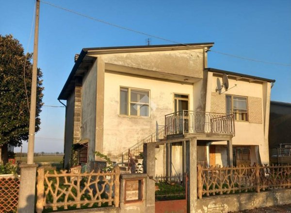casa indipendente in vendita a Bagnacavallo in zona Rossetta