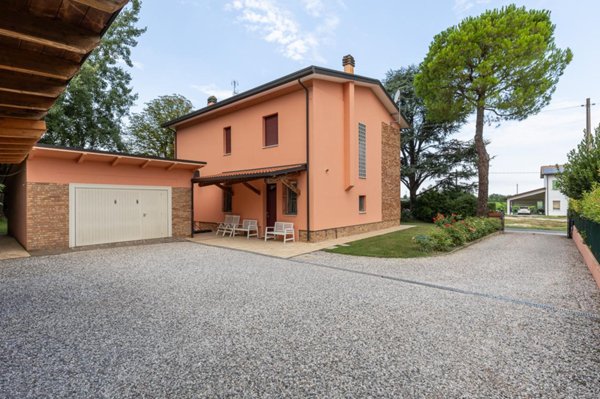 casa indipendente in vendita a Bagnacavallo