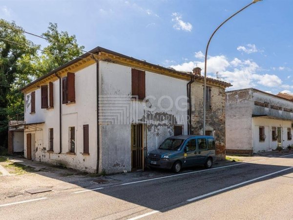 casa indipendente in vendita a Bagnacavallo in zona Villanova