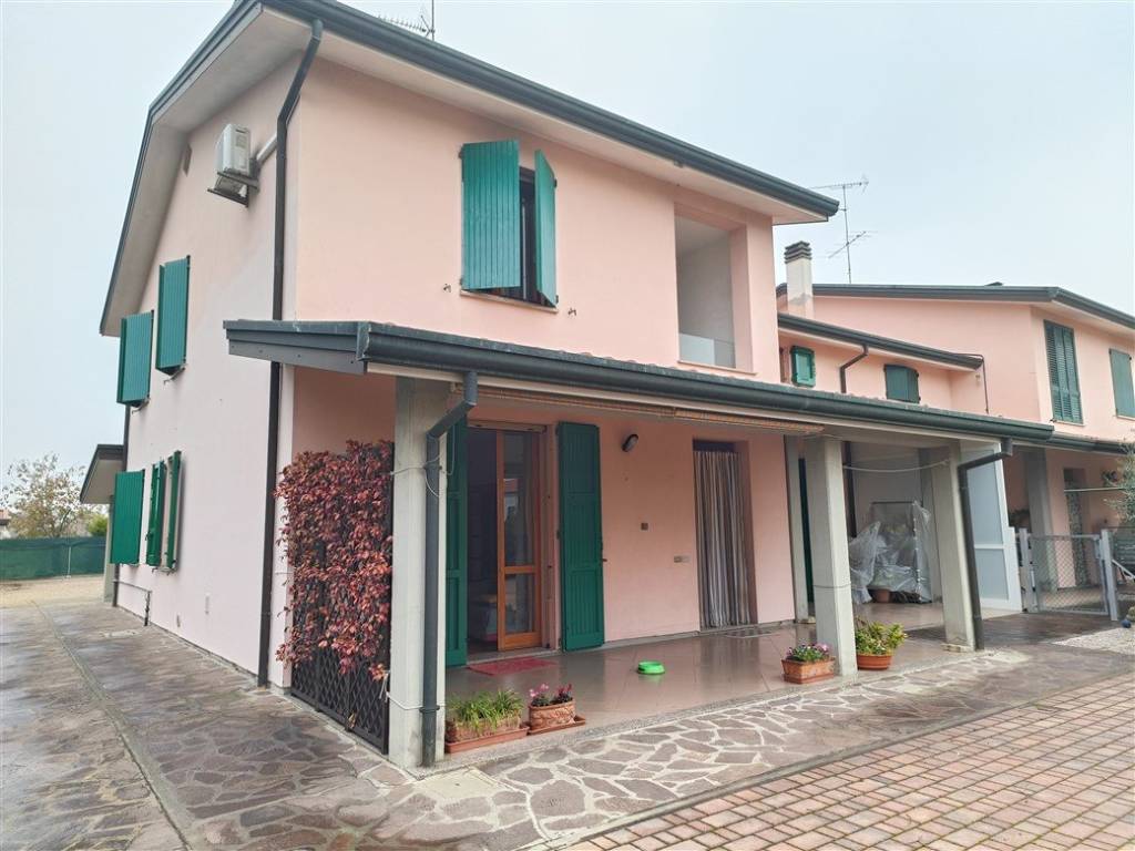 casa indipendente in vendita a Bagnacavallo