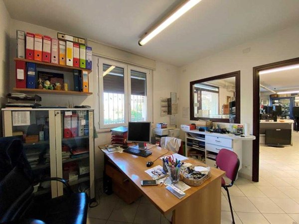 negozio in vendita a Bagnacavallo in zona Glorie