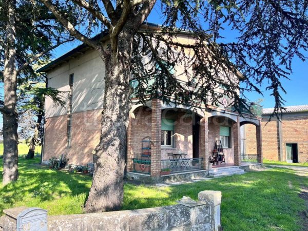 casa indipendente in vendita a Bagnacavallo in zona Villanova