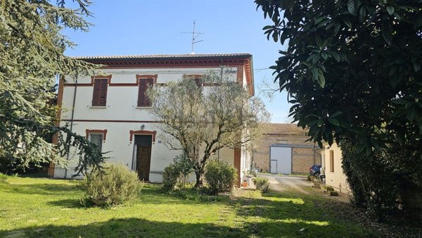 casa indipendente in vendita a Bagnacavallo in zona Glorie