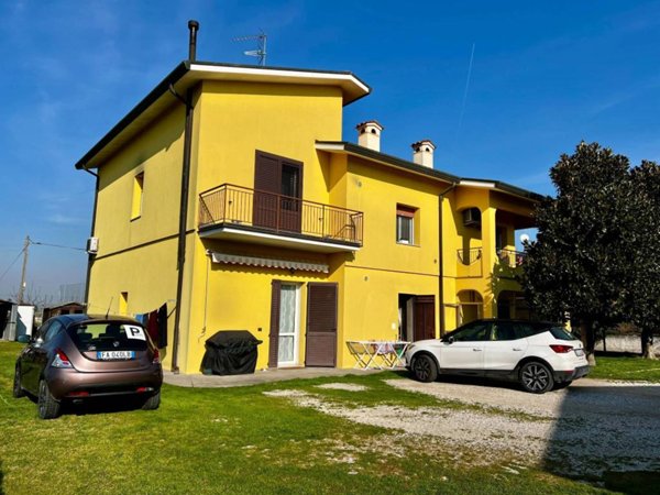casa indipendente in vendita a Bagnacavallo in zona Glorie