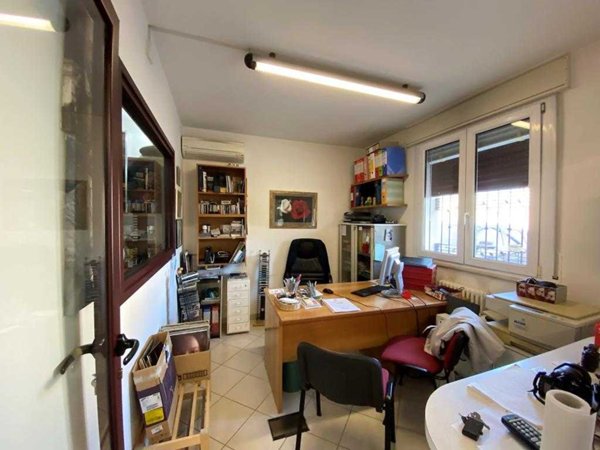 negozio in vendita a Bagnacavallo in zona Glorie