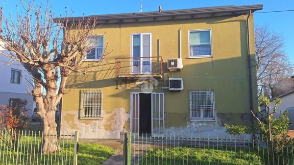 casa indipendente in vendita a Bagnacavallo in zona Glorie