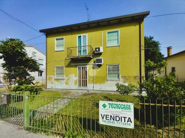 casa indipendente in vendita a Bagnacavallo in zona Glorie