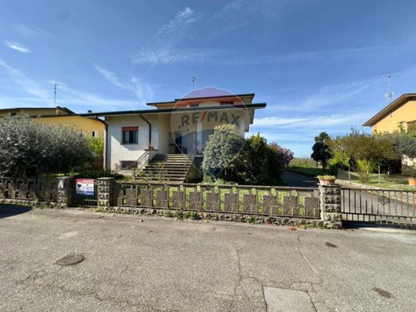 casa indipendente in vendita a Bagnacavallo in zona Glorie