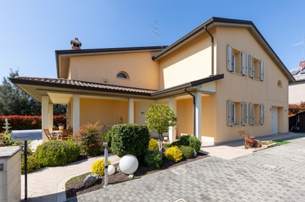 casa indipendente in vendita a Bagnacavallo