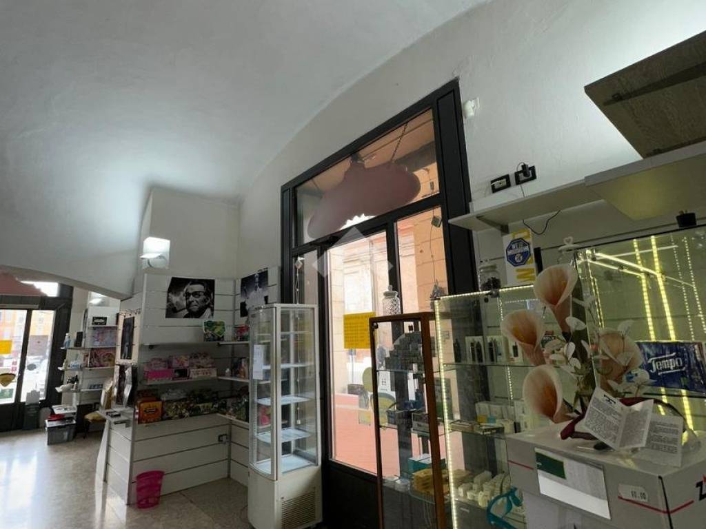 negozio in vendita a Bagnacavallo